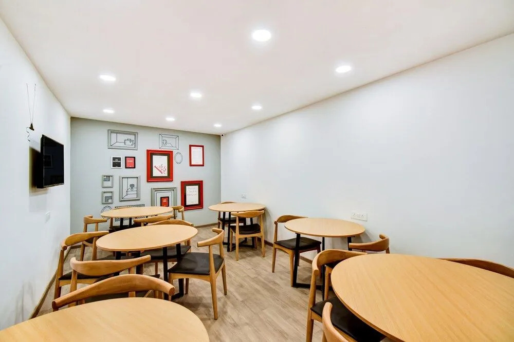 OYO Townhouse 146 Vijay Talkies
