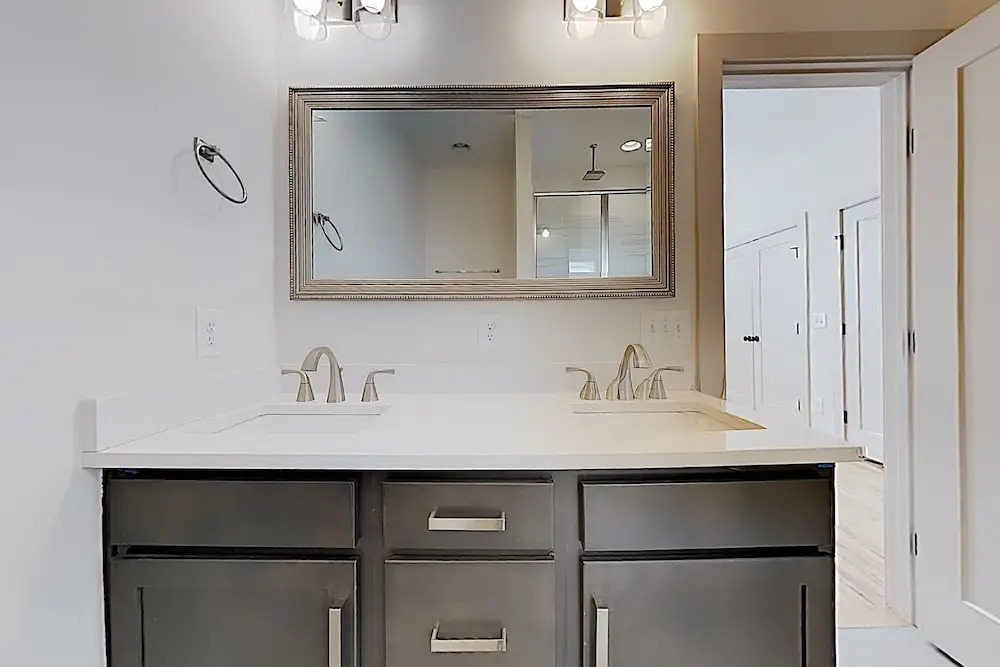 New Listing! Nashville Nations #6 W/ Game Room 3 Bedroom Townhouse