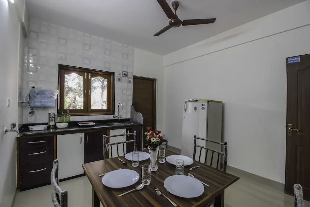 OYO 11012 Home Peaceful 1BHK Nerul