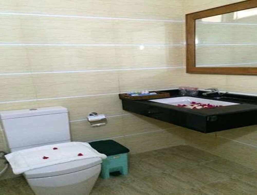 Grand Ngwe Saung Resort