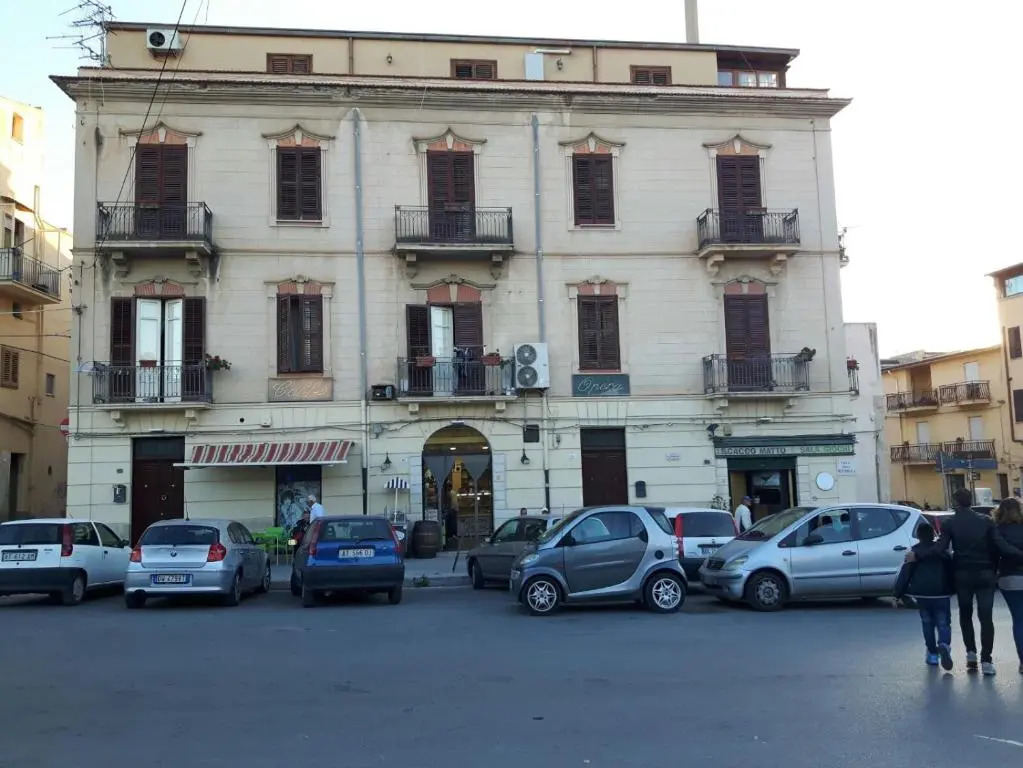 Agli Antichi Quartieri Apartments & Room