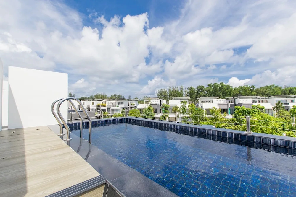 4 Bdr Villa with Cinema in Laguna 800m to Beach