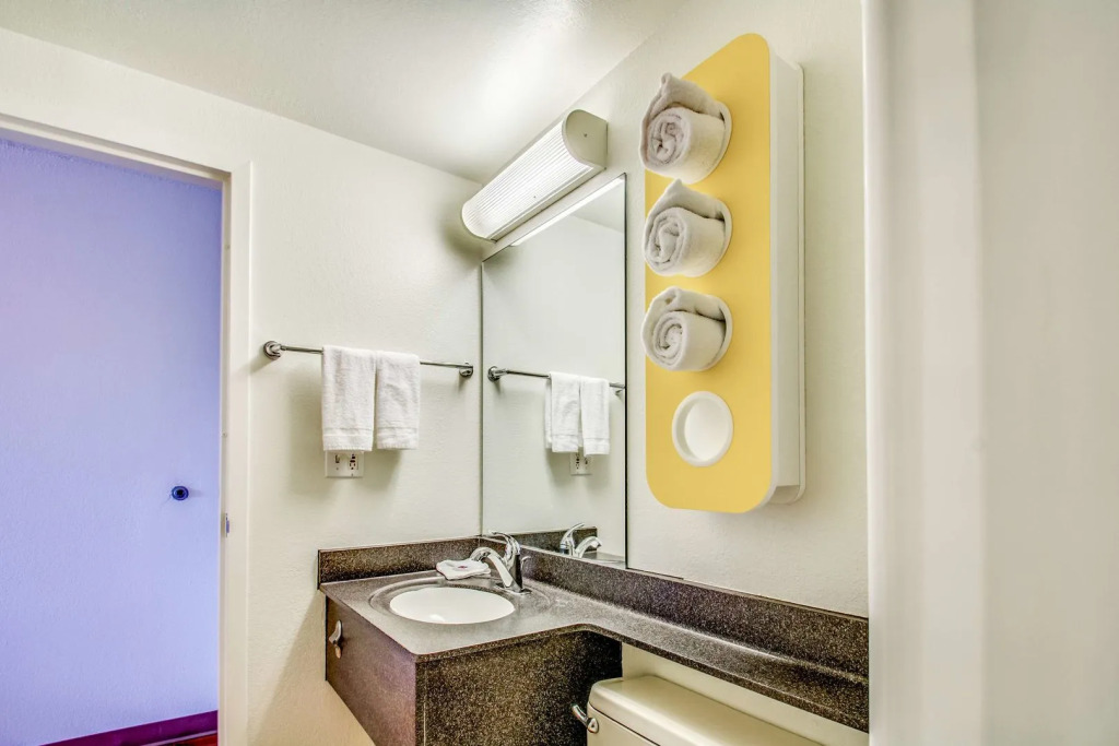 Motel 6-Amherst, NY - Buffalo