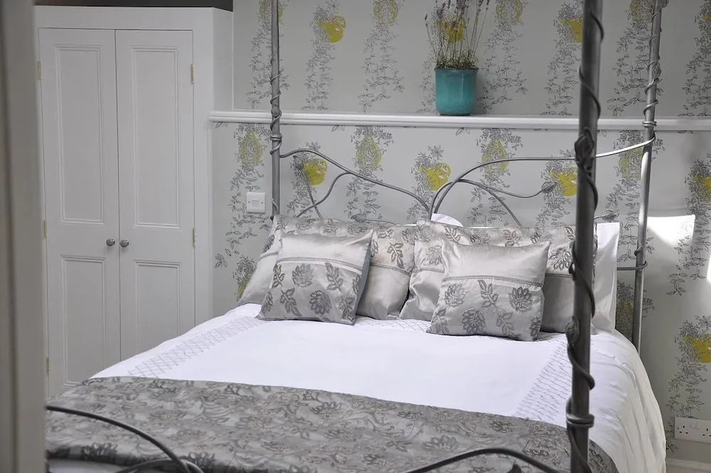 Bove Town House Apartments