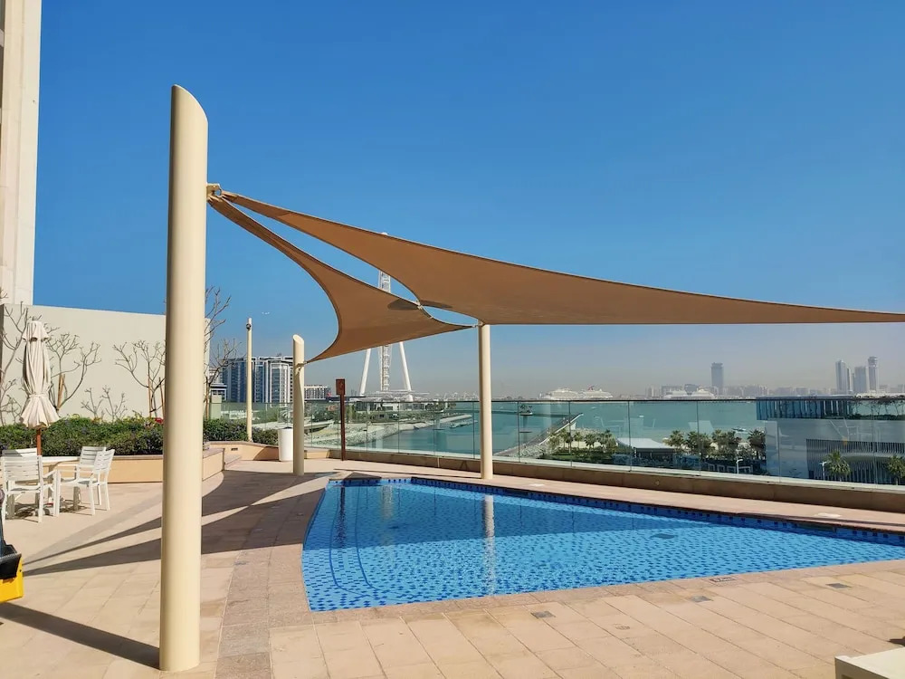 HiGuests - EMAAR 52-42