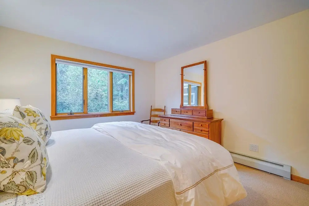 Spacious Dover Refuge ~ 5 Mi to Mount Snow!