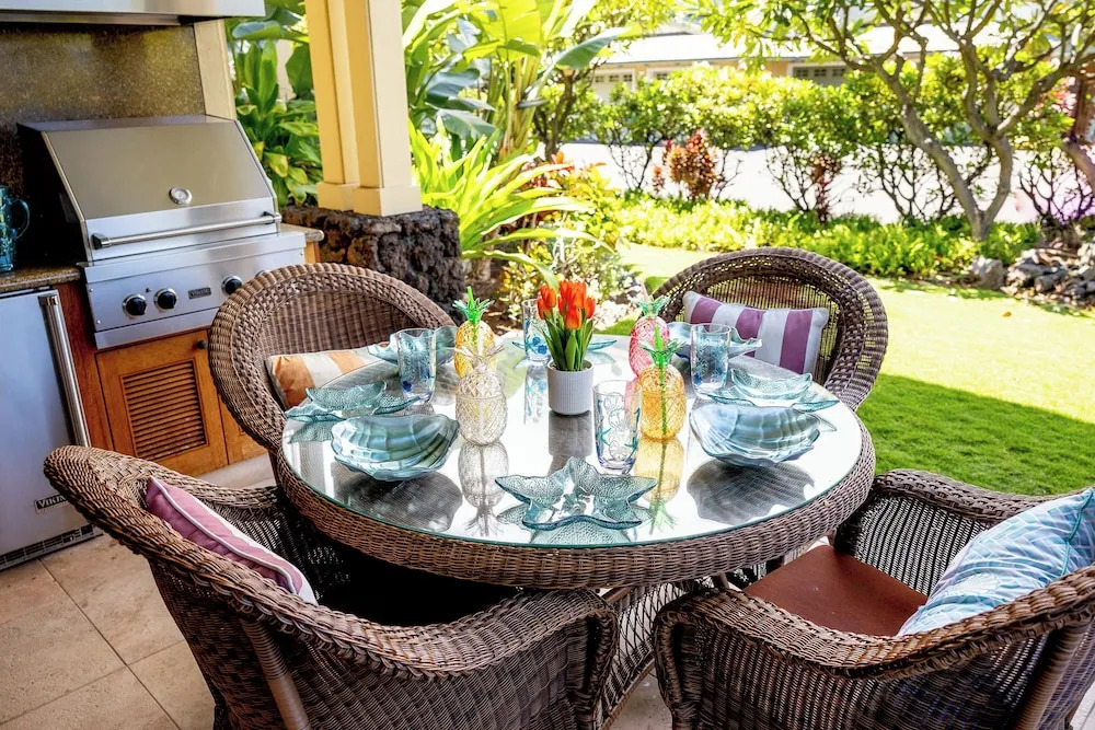 Kolea - Walk to Beach with Pool Access