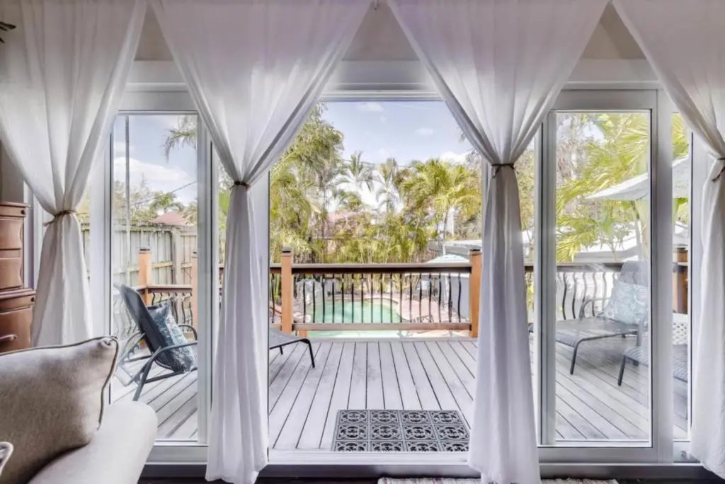 The Periwinkle House - 4bd-2ba - Sleep 10