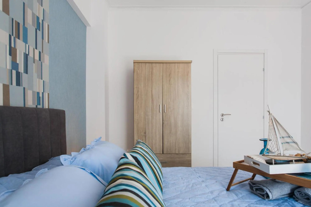 Museum of Modern Apartment next to Suggrou Fix metro- big, safe, simple and central