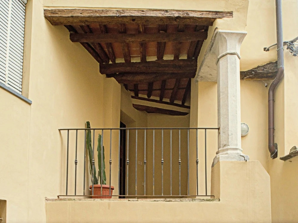 Apartment in Lucca Near Amphitheater Square