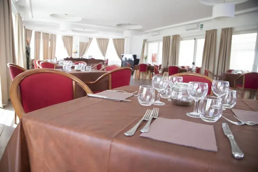 Medea Beach Resort - Cultural Stay near Amalfi Coast & Paestum