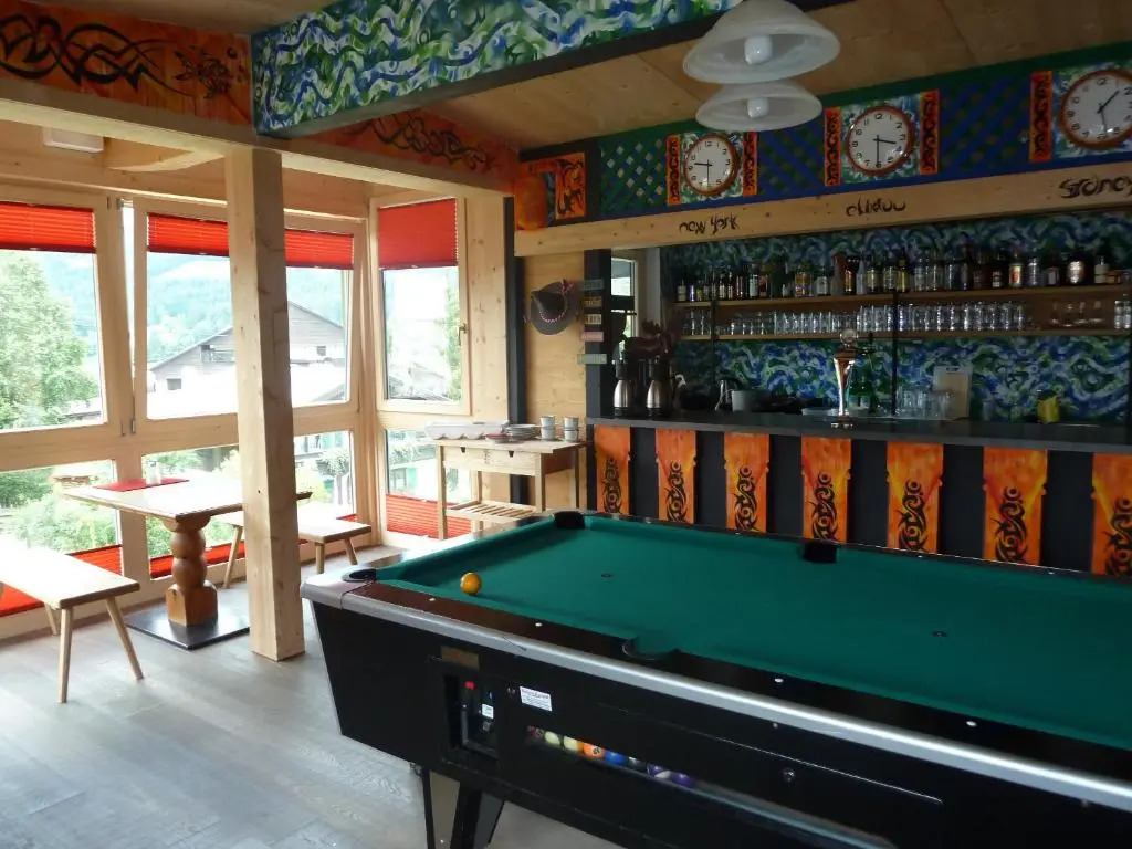 Alpking Hostel