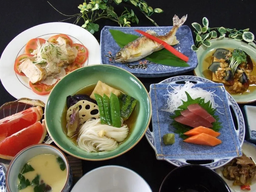 Akakuraonsen Mogamiso