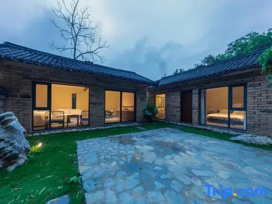 Qilu Hotel