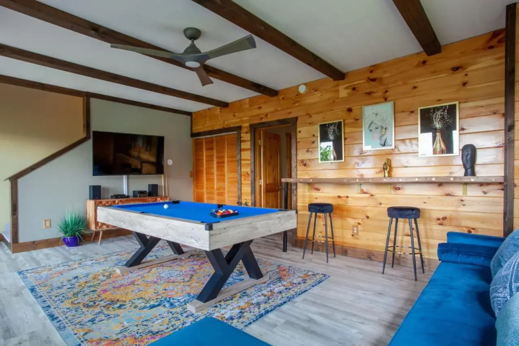 Falcons Lodge - Mtn View Hot Tub and Pool Table