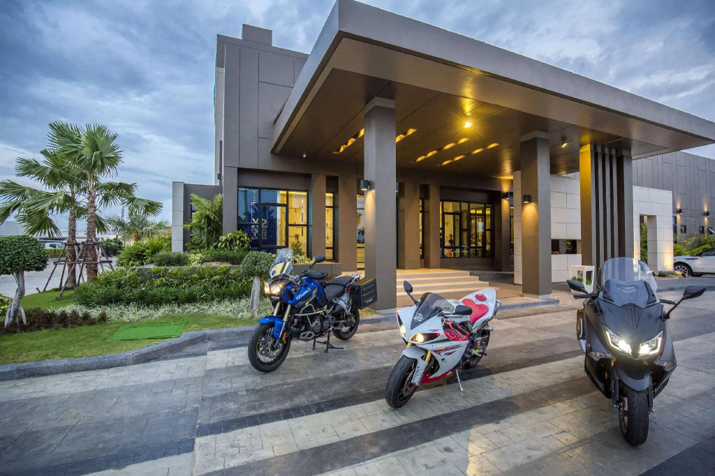 The Crystal Hotel Buriram