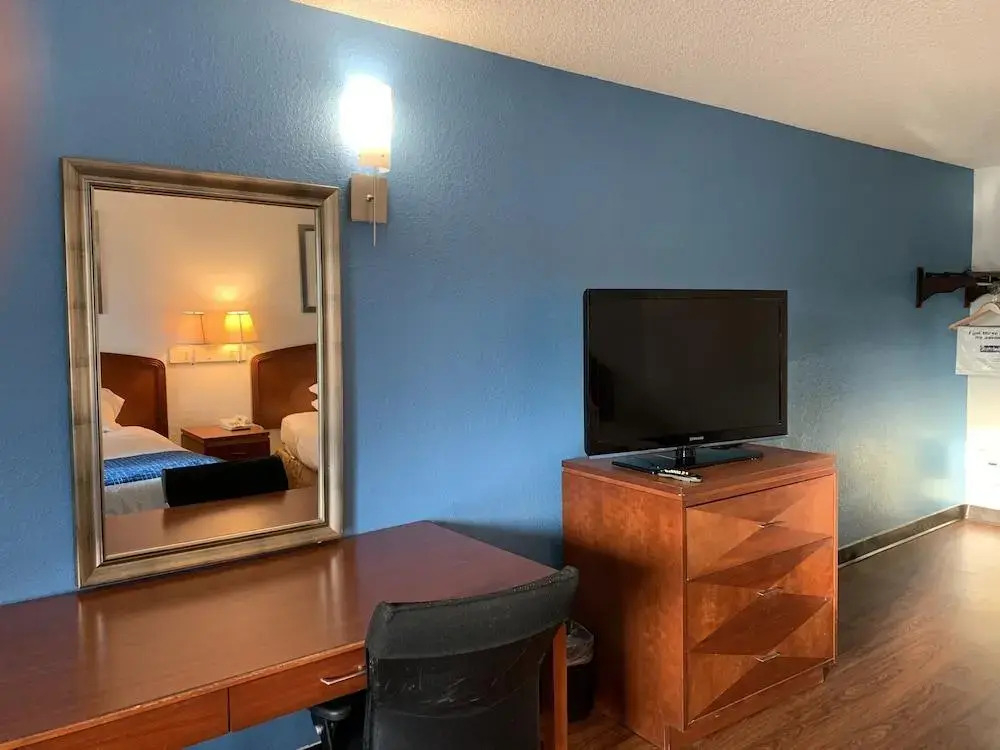 Travelodge Suites by Wyndham MacClenny I-10