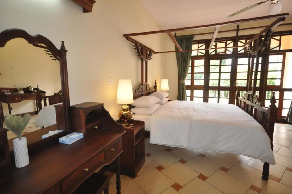 Hunters Lodge