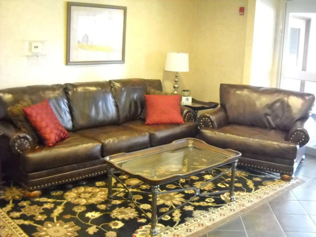 Best Western PLUS Sparta Trail Lodge