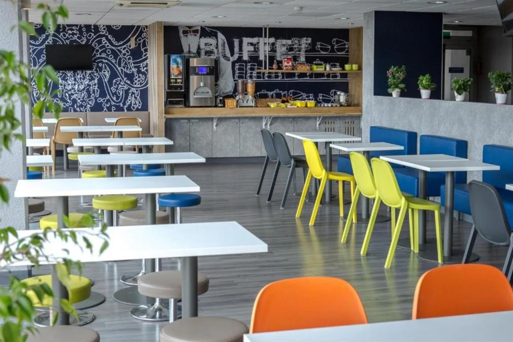 Ibis Budget Fréjus St Raphaël centre plages gare TGV