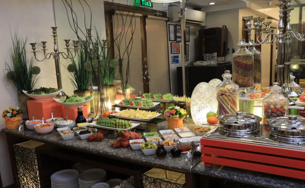 The Malayan Plaza Hotel