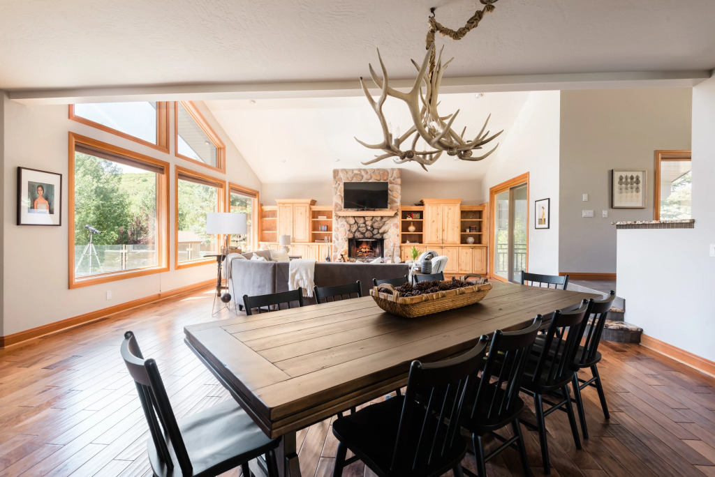 Sleeps 16! Modern Home Mins From Deer Valley! w/ Hot Tub  ❤ by AvantStay