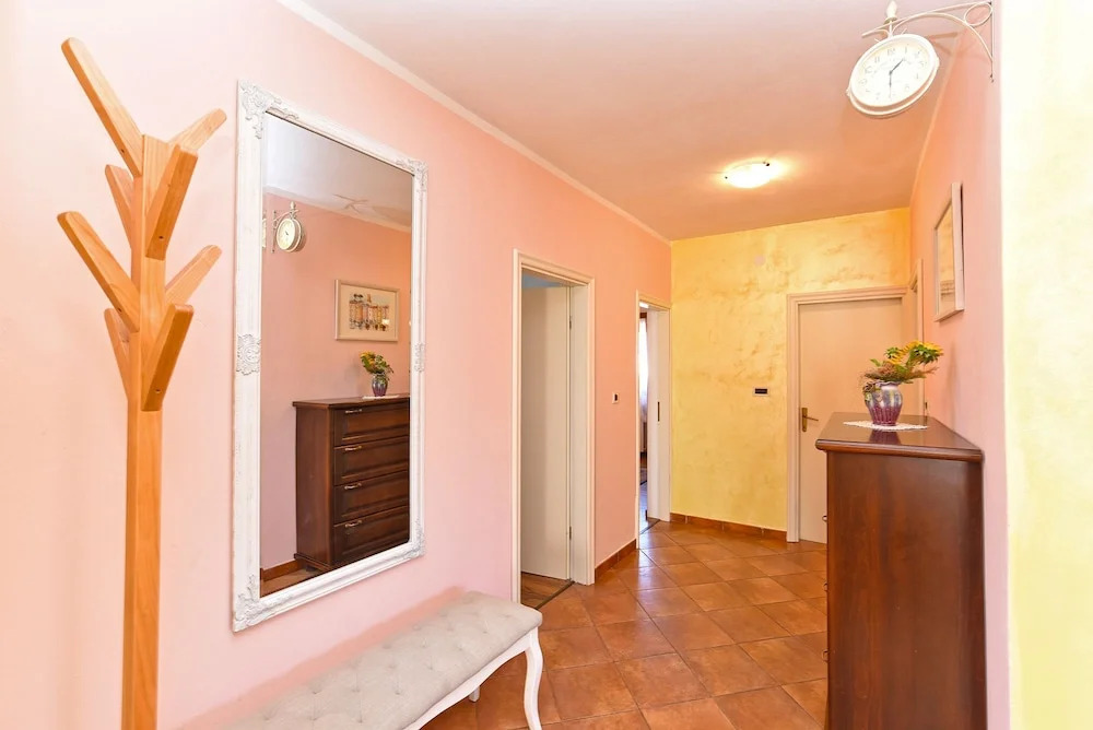 Apartment 1561