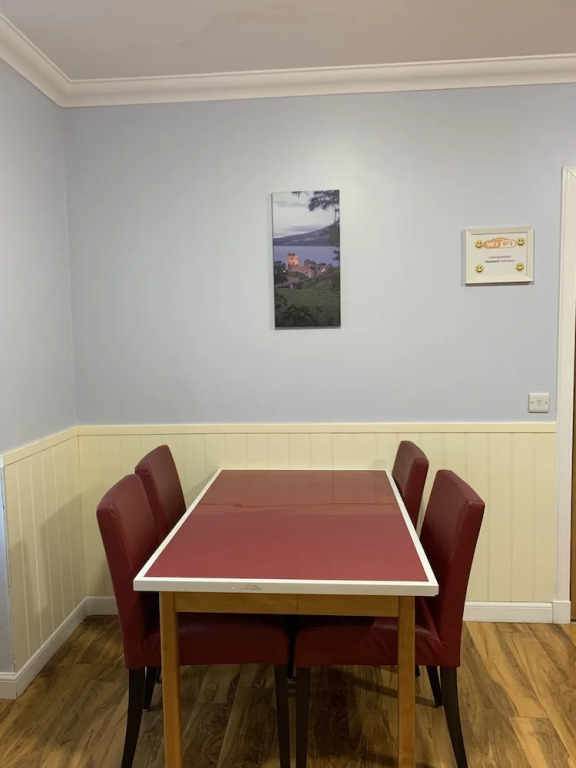 1 Lochness Rooms&Hostel