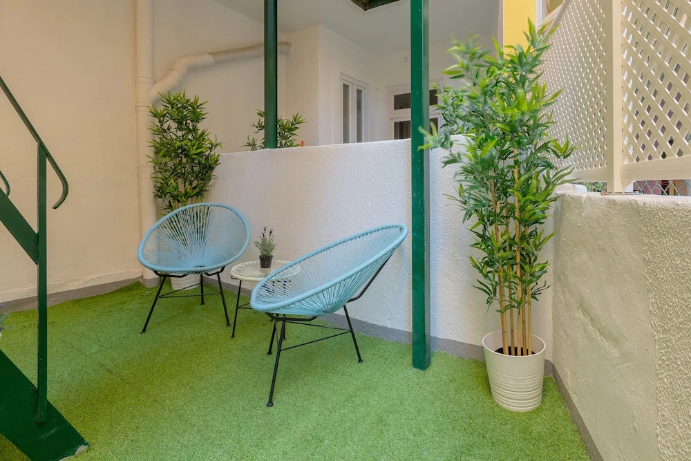 Baixa 3 Bedrooms Apartment with Patio By TimeCooler
