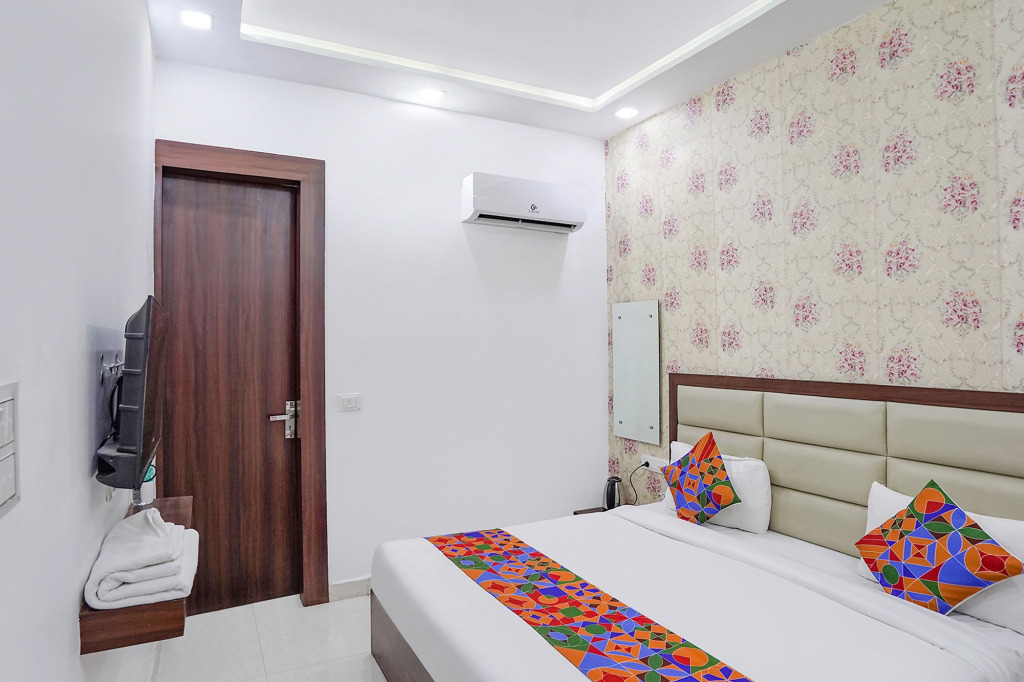 FabHotel Urban Inn