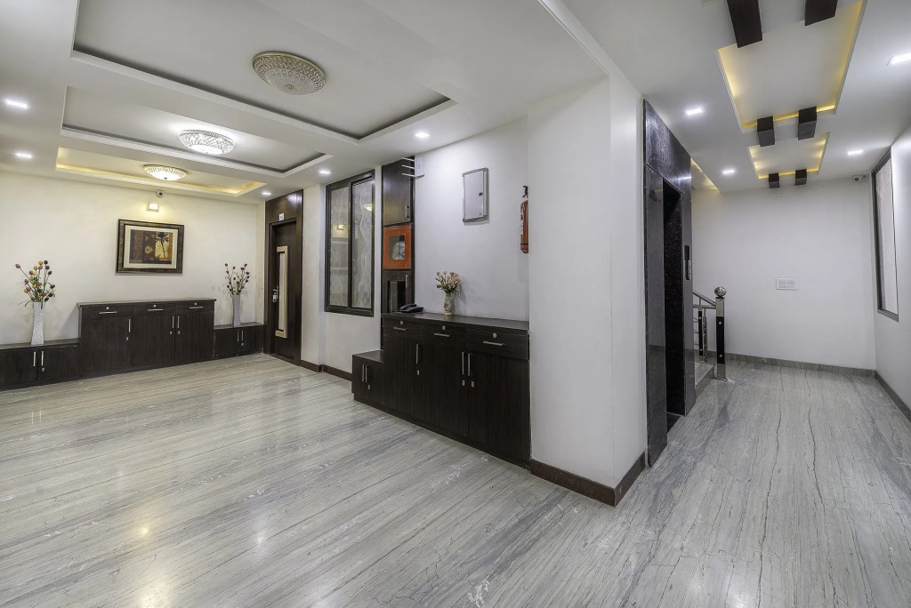 FabHotel Signature Inn