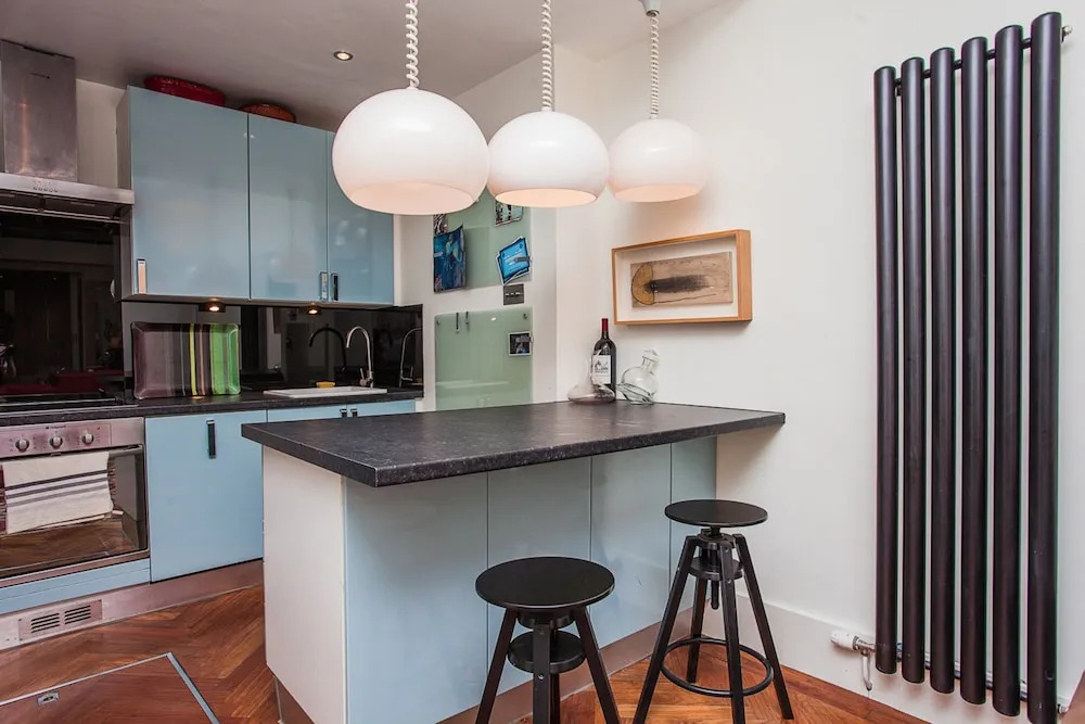 Stylish 3 Bed Apartment Next to Hyde Park