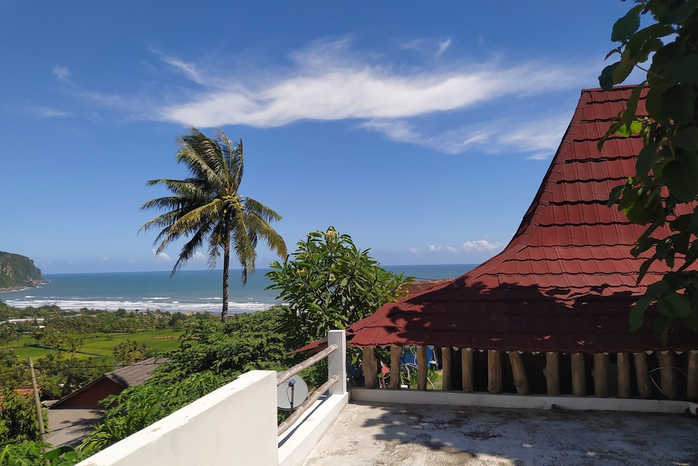 Villa Joglo Paris Yogyakarta