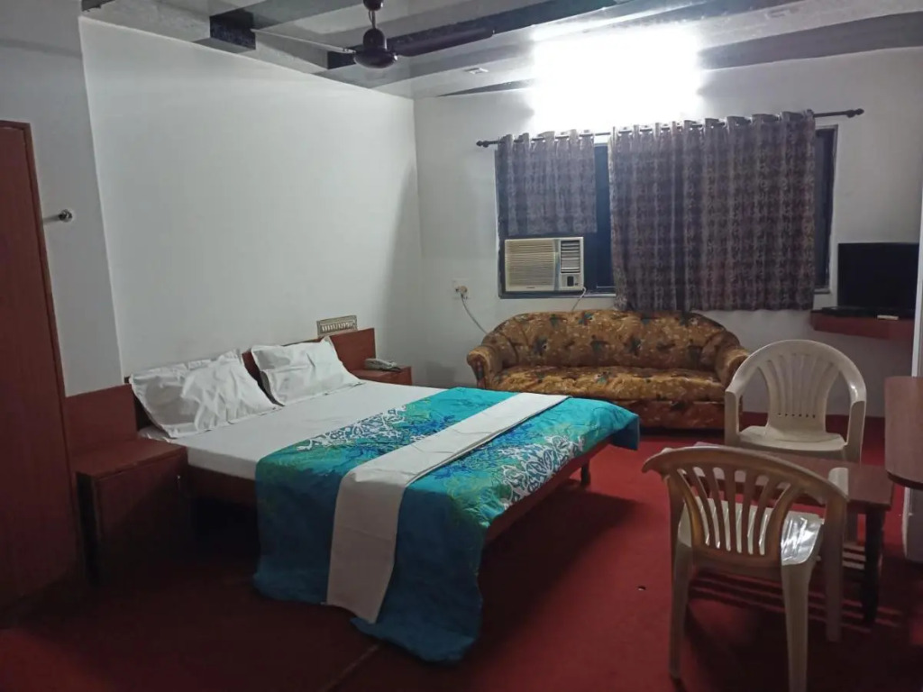 Hotel Dhruv Palace