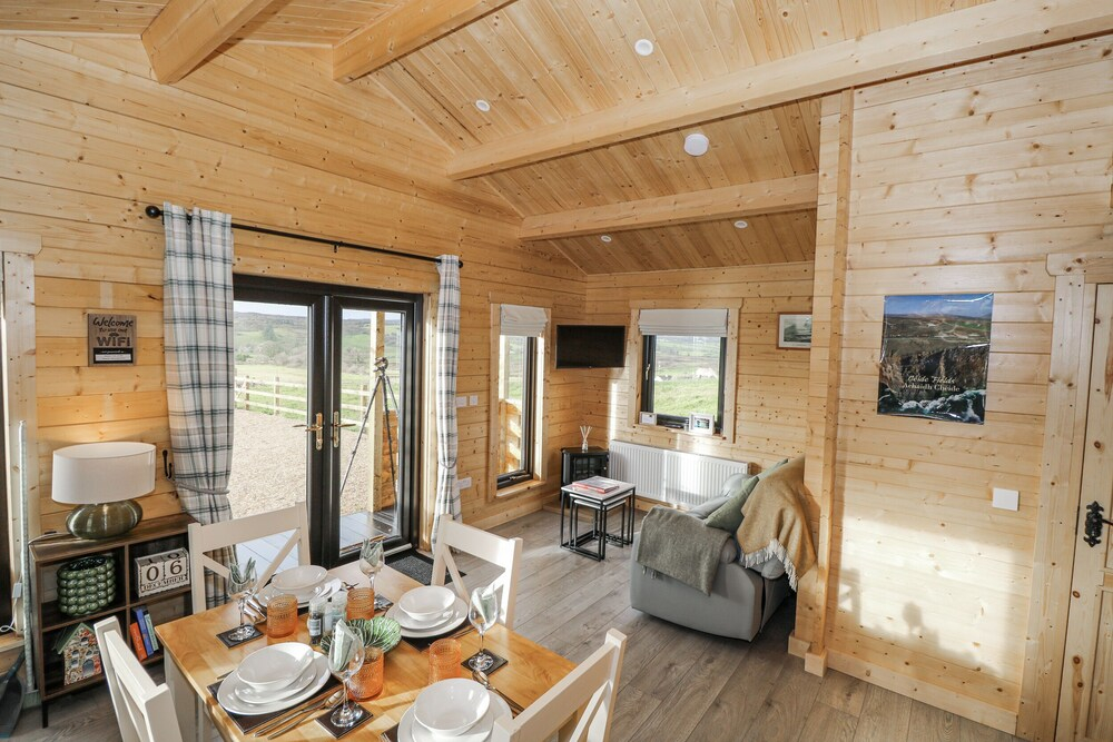Glenview Log Cabin