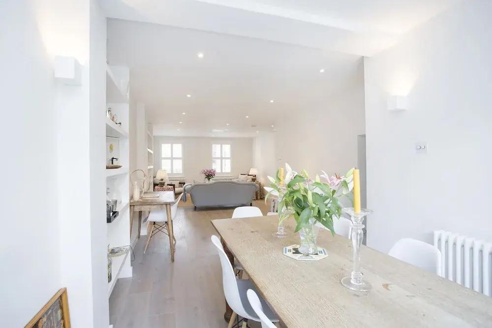 Contemporary and Bright 3 Bedroom House in a Residential Area of Clapham