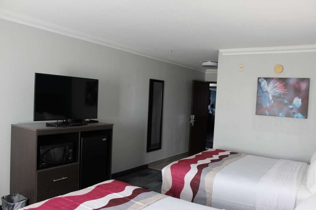 Best Western Medical Center North Inn & Suites Near Six Flags