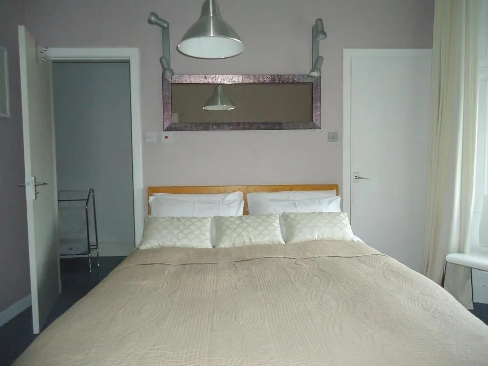 Bishopton Apartment