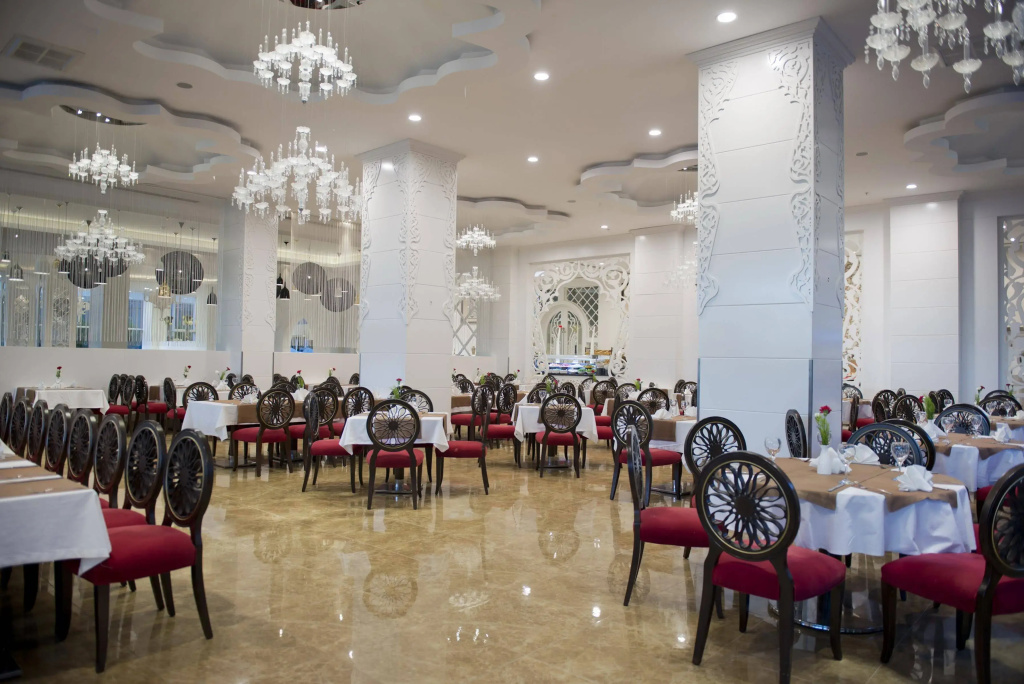 Отель Q Premium Resort