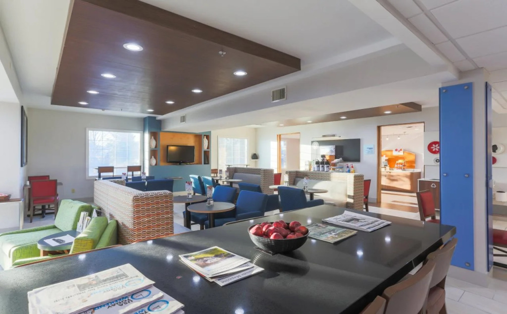 Holiday Inn Express Hotel & Suites Reading by IHG
