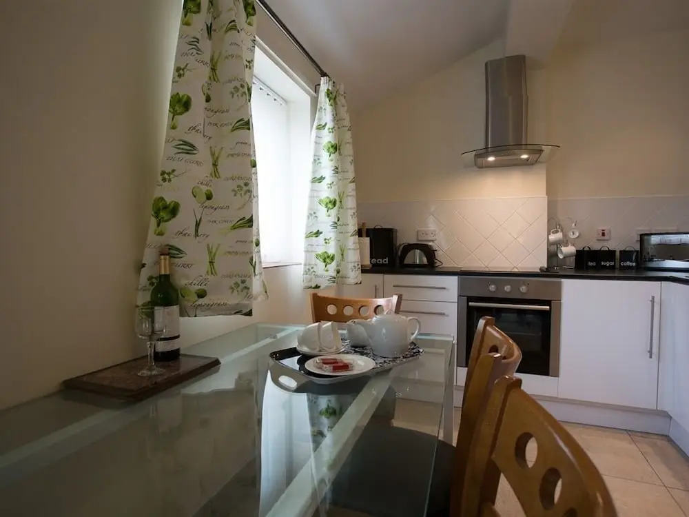 Treetops Cottages & Spa