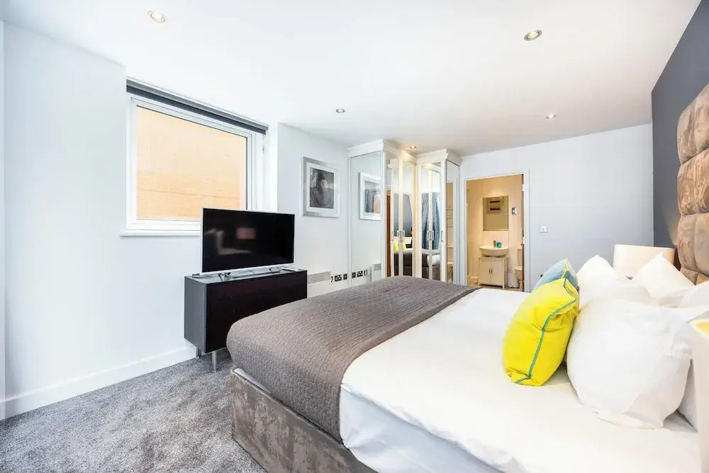 Koks Mews 2 Bed 2 Bath Apartment - ExCeL