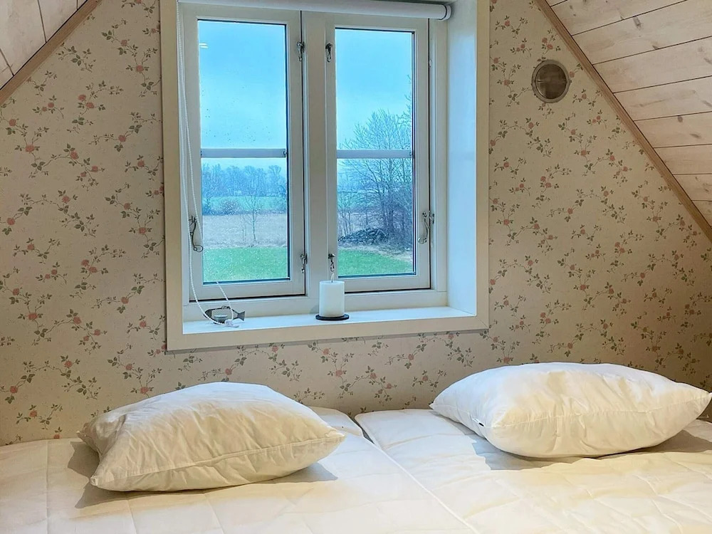 5 person holiday home in Löderup-By Traum