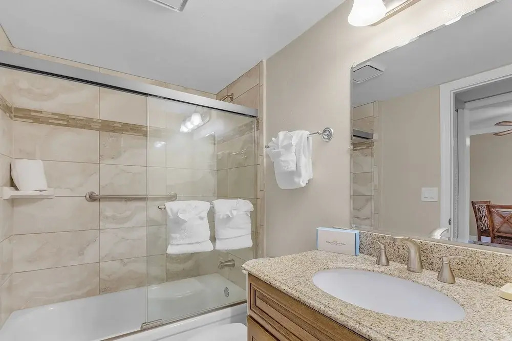 Bay Village 126: Charming Beachfront 2br/2ba Condo W/ Balcony 2 Bedroom Condo