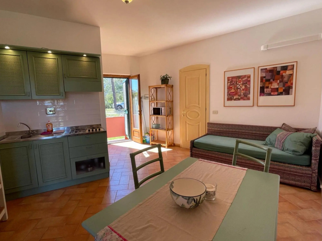 Residence with pool. Two Rooms apt. for 4 persons.-SERAMATTINO B