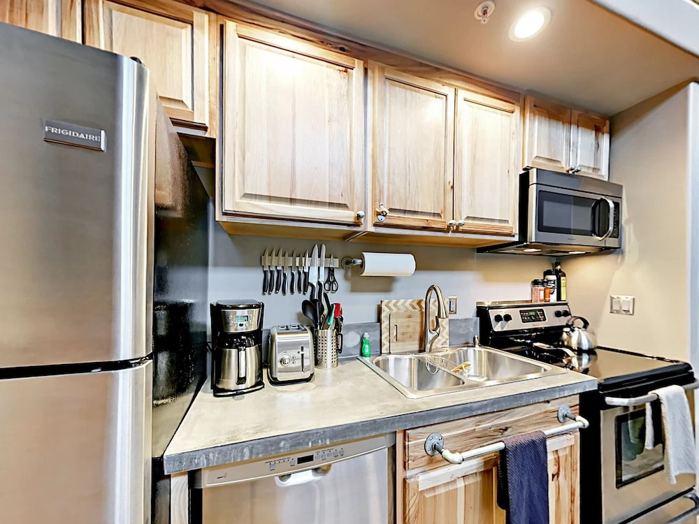 Matterhorn Unit #10 - 2 Br Condo