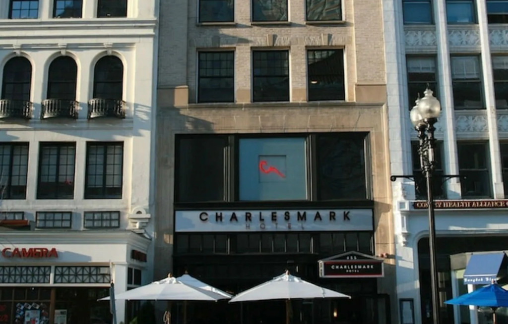 Charlesmark Hotel