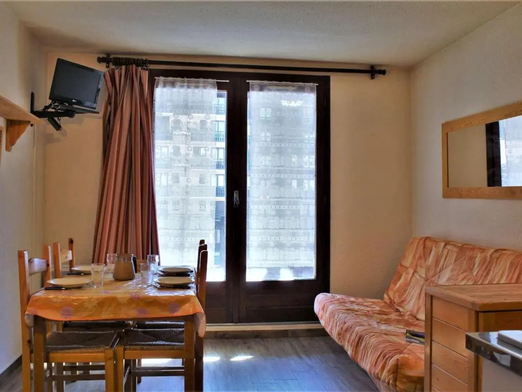 Appartement Risoul, 1 pièce, 4 personnes - FR-1-330-145