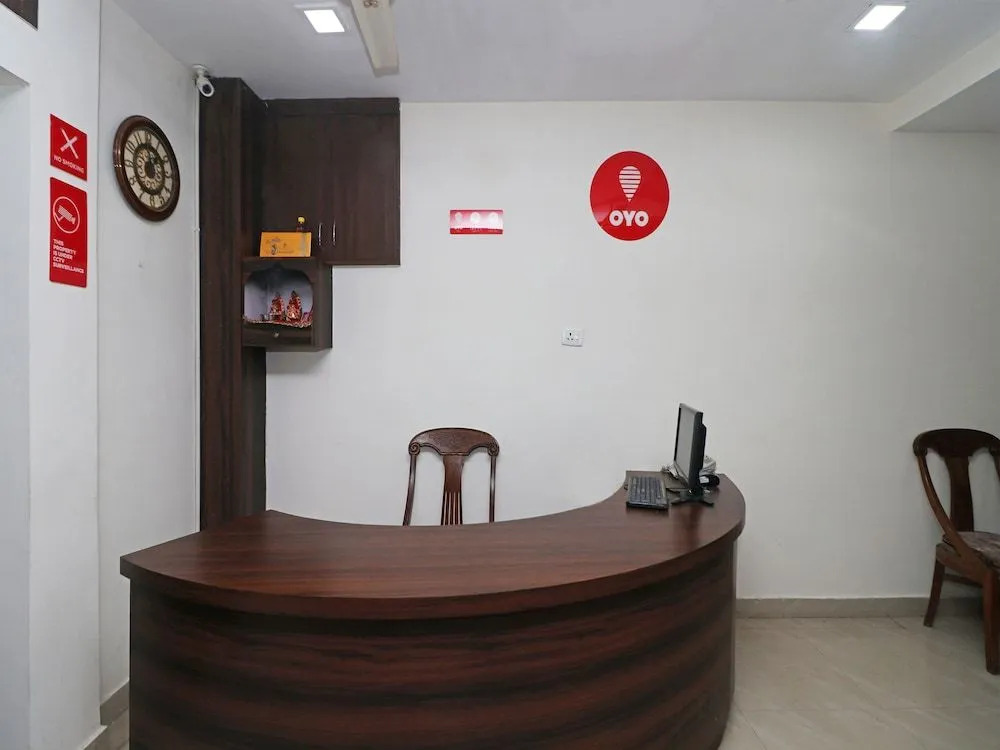 OYO 11878 Hotel De DS Plaza