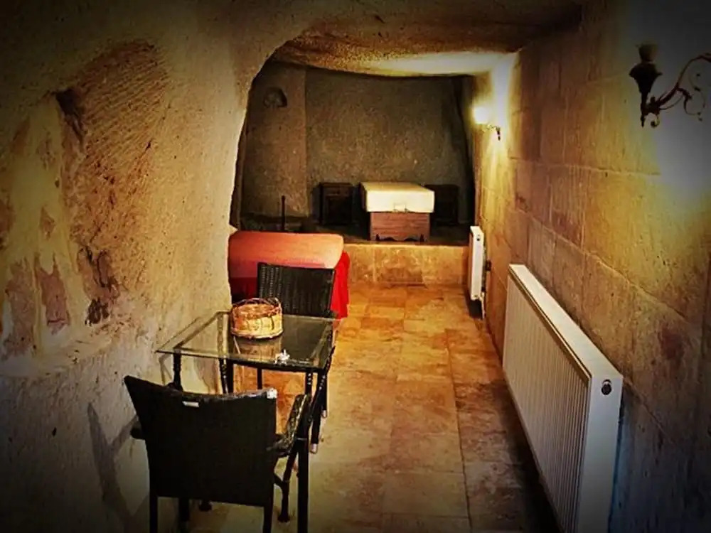 Hilem Cave House